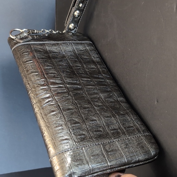 Sac O Grande Green Faux leather Womans Wristlet Clutch. - Picture 2 of 10